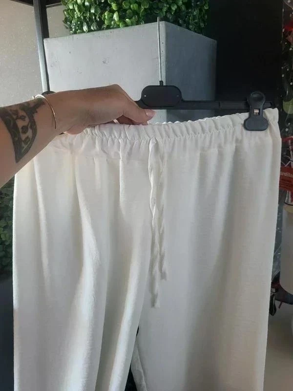 White elastic-waisted shorts – photo 2